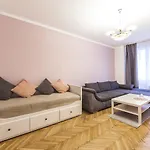 Modern Central Apartment Dlouhá
